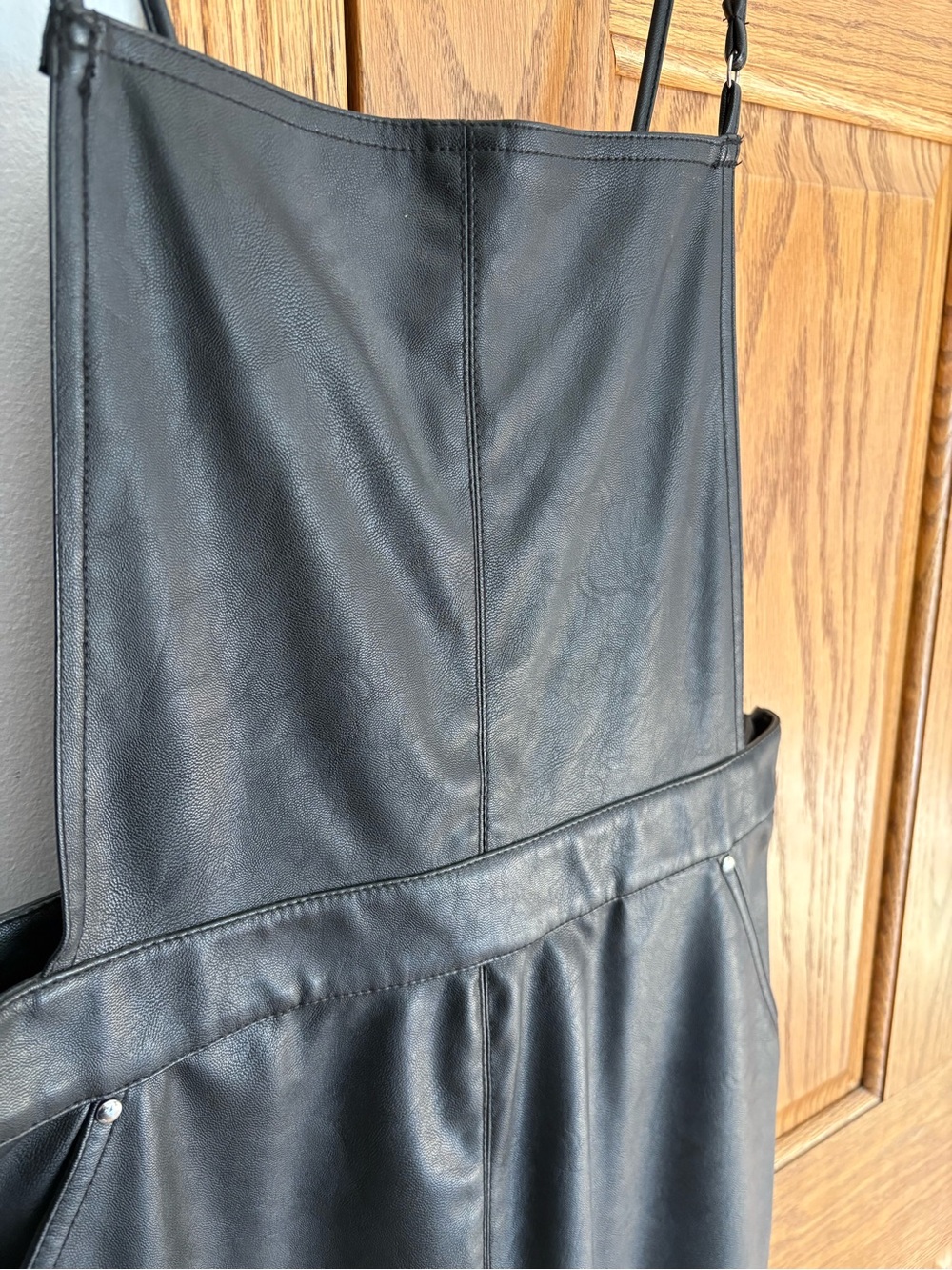 H&M Black Faux Leather Pinafore Mini Dress - Picture 4 of 8